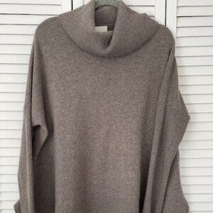 Beautiful Cynthia Rowley 100% cashmere cowlneck sweater EUC